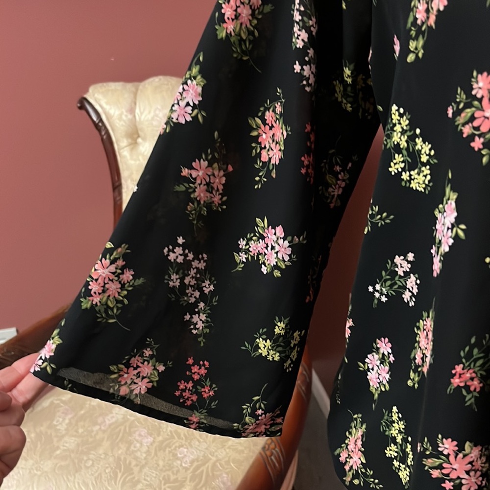 Papermoon Floral Blouse with bell sleeves, Black/pink, Size S - Picture 3 of 6